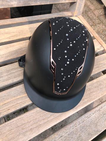 Paardrijcap Imperial Riding beschikbaar voor biedingen