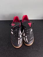 Adidas zaalschoenen maat 44, Ophalen of Verzenden, Gedragen, Sportschoenen, Zwart
