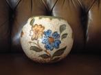 gave Gouda Holland plateel vaas Bunaga nr 3356, Antiek en Kunst, Antiek | Vazen, Ophalen of Verzenden