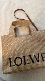 Loewe Font Tote Bag raffia, Sieraden, Tassen en Uiterlijk, Ophalen of Verzenden, Zo goed als nieuw