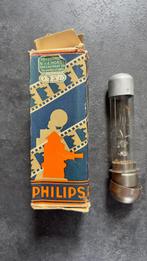 Oude Philps lamp voor 8mm projectoren (uit Leiden ), Ophalen of Verzenden, Zo goed als nieuw