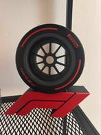 UNIEK 3D geprint Formule 1 wiel + logo (houder), Ophalen, Zo goed als nieuw, Formule 1