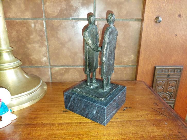 Vriendschap beeld / Marc Jurriens / 2002 / Zilvertin, Verzamelen, Beelden en Beeldjes, Zo goed als nieuw, Mens, Ophalen of Verzenden