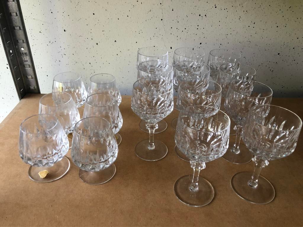 Loodcrystal wijn&cagnac glazen 17 delig 75€, Verzamelen, Glas en Borrelglaasjes, Ophalen, Zo goed als nieuw, Overige typen
