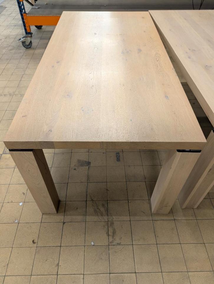 Stevige houten bureau met stoelen, Huis en Inrichting, Bureaus, Gebruikt, Bureau, Ophalen