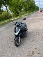 Peugeot kisbee 4t 50cc 2017, Fietsen en Brommers, Scooters | Peugeot, Gebruikt, Overige modellen, Maximaal 45 km/u, Benzine