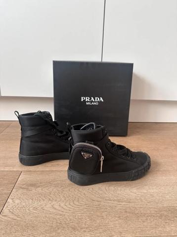 Prada wheel re-nylon high-top sneakers beschikbaar voor biedingen