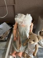 Een oud shabby poppenlijfje, Ophalen of Verzenden