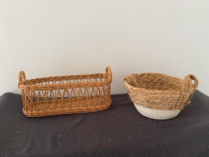Diverse Mandjes - Riet en Meer, Huis en Inrichting, Woonaccessoires | Schalen en Manden, Gebruikt, Mand, Rechthoekig, Riet, Ophalen of Verzenden