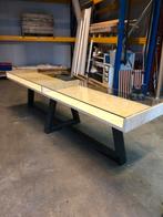 tafel met gehardglazen blad, Ophalen, Zo goed als nieuw, Eén