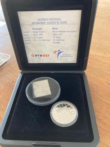Zilveren postzegel en ninaber gulden in zilver 2001 beschikbaar voor biedingen