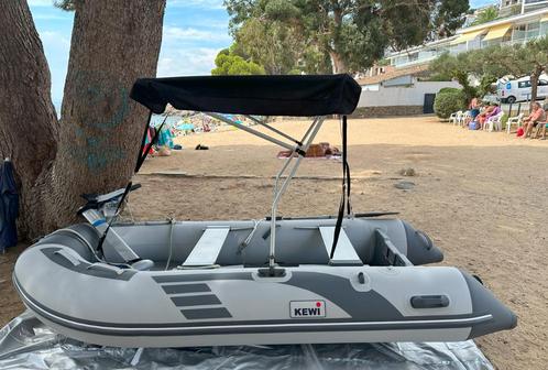 Rubberboot KEWI, Luchtdek, MB 330 ALS NIEUW compleet Carbon, Watersport en Boten, Kitesurfen, Zo goed als nieuw, Kiteboard, 14 m²