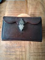 Oud bijbeltje 1920 met leren omslag en zilveren sluiting, Antiek en Kunst, Ophalen of Verzenden, Onbekend