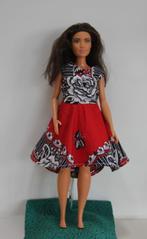 Barbie Curvy 67: bonte boeren zakdoekenjurk (vintage), Verzenden, Nieuw, Barbie