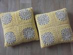 2  stuks nieuwe gehaakte kussen, granny, geel, 40 x 40 cm, Ophalen of Verzenden, Nieuw, Geel, Vierkant