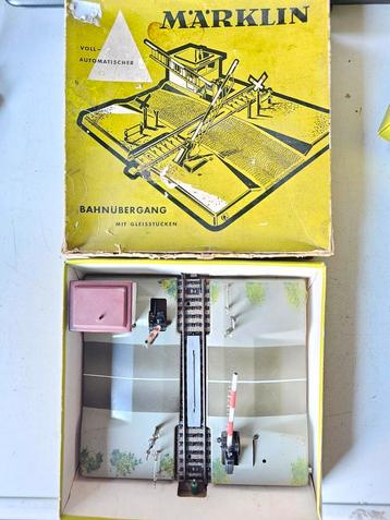 Modeltrein Ho marklin spoorweg overgang elektrisch in doos beschikbaar voor biedingen