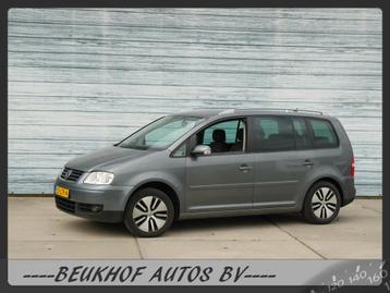 Volkswagen Touran 1.6-16V FSI Airco 7 Persoons Navi Trekhaak beschikbaar voor biedingen