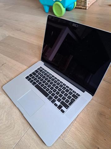 Apple MacBook Pro 15 inch Intel Core i7 beschikbaar voor biedingen
