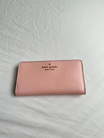 Kate Spade New York saffiano leather slim bifold wallet beschikbaar voor biedingen