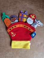 Handschoen met sinterklaas vingerpoppetjes, Ophalen of Verzenden, Zo goed als nieuw