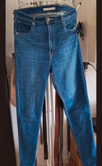 Levi's Skinny High Waist Maat 31 - Zo Goed Als Nieuw! beschikbaar voor biedingen