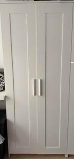 Brimnes kast tweedeurs, Huis en Inrichting, Kasten | Kledingkasten, Ophalen, 50 tot 100 cm, Zo goed als nieuw, 150 tot 200 cm