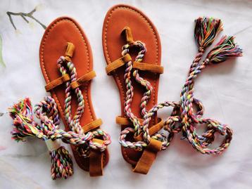 Leuke wikkel sandalen beschikbaar voor biedingen