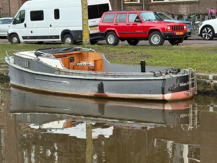 Unieke sleep / havenboot, Watersport en Boten, Motorboten en Motorjachten, Gebruikt, Staal, 6 tot 9 meter, Diesel, Binnenboordmotor