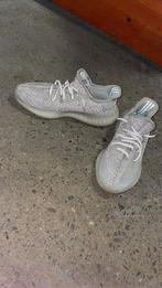 Adidas Yeezy Schoenen Maat 43, Wit, Ophalen of Verzenden, Sneakers of Gympen, Zo goed als nieuw