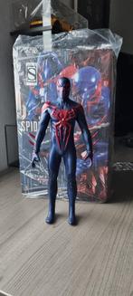 1/6 hot toys spiderman 2099, Ophalen of Verzenden, Zo goed als nieuw