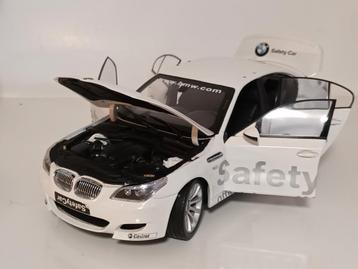 1:18 BMW E60 M5 Safetycar Kyosho  beschikbaar voor biedingen