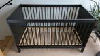 Ledikant/ peuterbed 70 x 140 zwart, Ophalen, Zo goed als nieuw, Ledikant