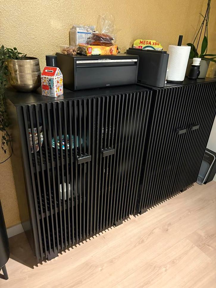 Lattenwand kast, Huis en Inrichting, Kasten | Buffetkasten, Zo goed als nieuw, 100 tot 150 cm, 25 tot 50 cm, Met deur(en), Overige houtsoorten