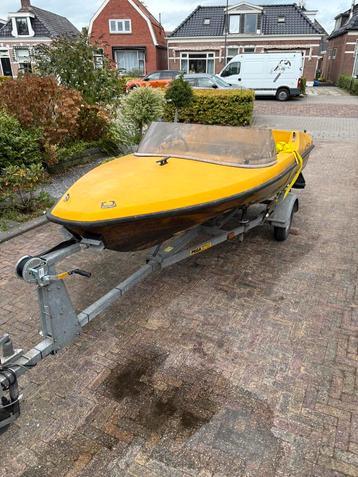 Speedboot vega 406 opknapper beschikbaar voor biedingen