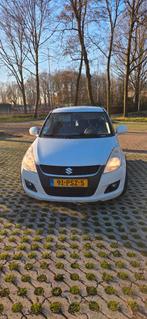 Suzuki Swift 1.2 5-D 2011 Wit nieuwe APK!! 30-03-''27, Auto's, Suzuki, Voorwielaandrijving, Stof, 4 cilinders, 400 kg