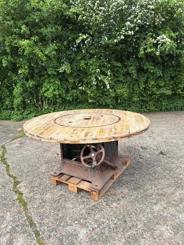 Eettafel tuintafel tafel gietijzer 