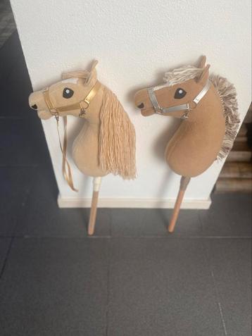 Ttwee hobbyhorses incl halster, tuig en stok! beschikbaar voor biedingen