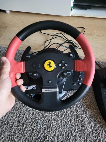 Thrustmaster Ferrari F150 Racestuur + Pedalen beschikbaar voor biedingen