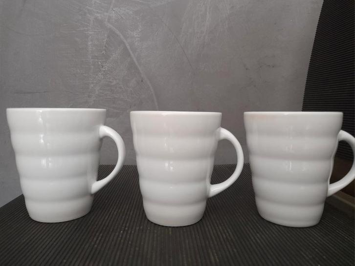 Retro: 3 zeldzame design mokken Wawel Polen Waves buitenkant, Huis en Inrichting, Keuken | Servies, Nieuw, Kop(pen) en/of Schotel(s)