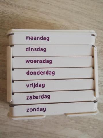 Pillendoos medicijndoos van Medicaset beschikbaar voor biedingen