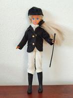 Barbie Fleur (1987) en diverse kleertjes, Verzamelen, Poppen, Ophalen of Verzenden, Gebruikt, Kleertjes