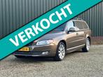 Volvo V70 2.0 D4 Nordic+ Automaat/Schuifdak/Standkachel enz, Auto's, Volvo, Euro 5, Zwart, Leder en Stof, V70