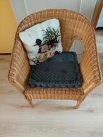 2x  Mooie rotan stoel voor huis tuin serre, Huis en Inrichting, Ophalen, Zo goed als nieuw, Bruin, Eén