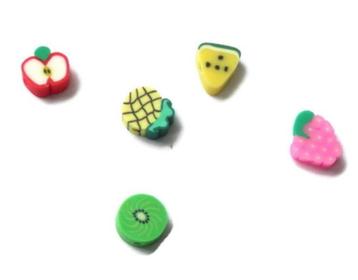 Fruit mix van polymeerkralen van circa 1 cm rond (5 stuks) beschikbaar voor biedingen