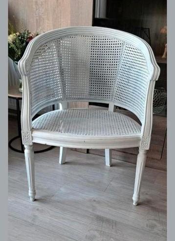 Mooi, antieke, Franse Webbing stoel beschikbaar voor biedingen