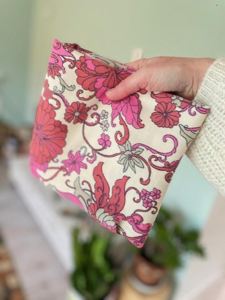 Stof reststuk roze grijs beige retro vintage jaren 70, Hobby en Vrije tijd, Stoffen en Lappen, Nieuw, Katoen, 120 cm of meer, 30 tot 200 cm