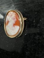 Antieke camee goud kleurige, Ophalen of Verzenden, Overige materialen, Broche