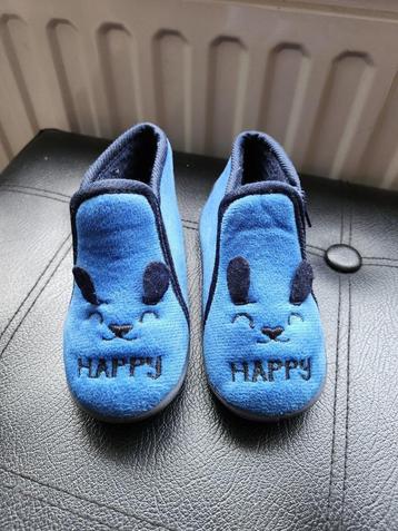 Pantoffel happy beschikbaar voor biedingen