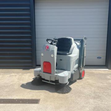 Comac CS800 veegmachine (demomodel nieuwstaat!) beschikbaar voor biedingen