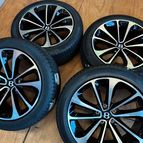 Bentley Bentayga Velgenset 21’’ met banden, Auto-onderdelen, Banden en Velgen, Band(en), Zomerbanden, 21 inch, 285 mm, Personenwagen